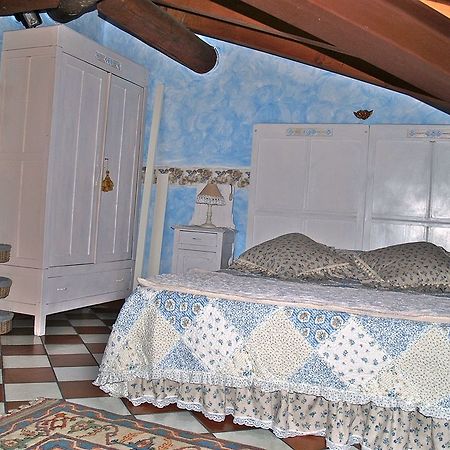 B And B Della Mimosa ديسينسانو ديل غاردا المظهر الخارجي الصورة