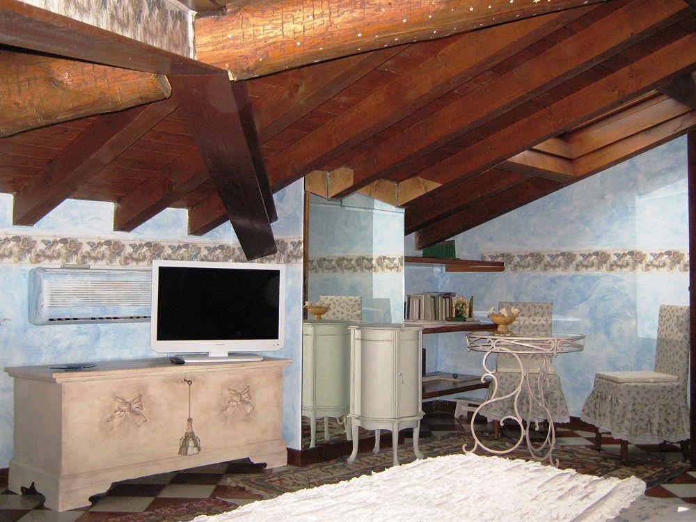 B And B Della Mimosa ديسينسانو ديل غاردا المظهر الخارجي الصورة
