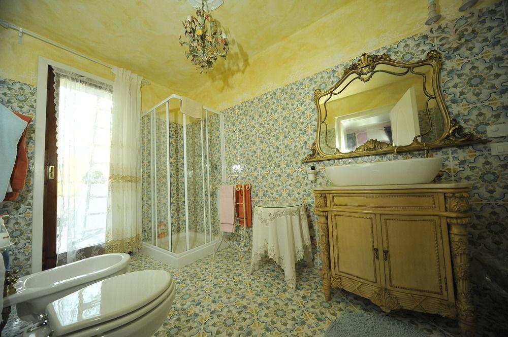 B And B Della Mimosa ديسينسانو ديل غاردا المظهر الخارجي الصورة
