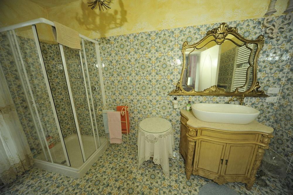 B And B Della Mimosa ديسينسانو ديل غاردا المظهر الخارجي الصورة