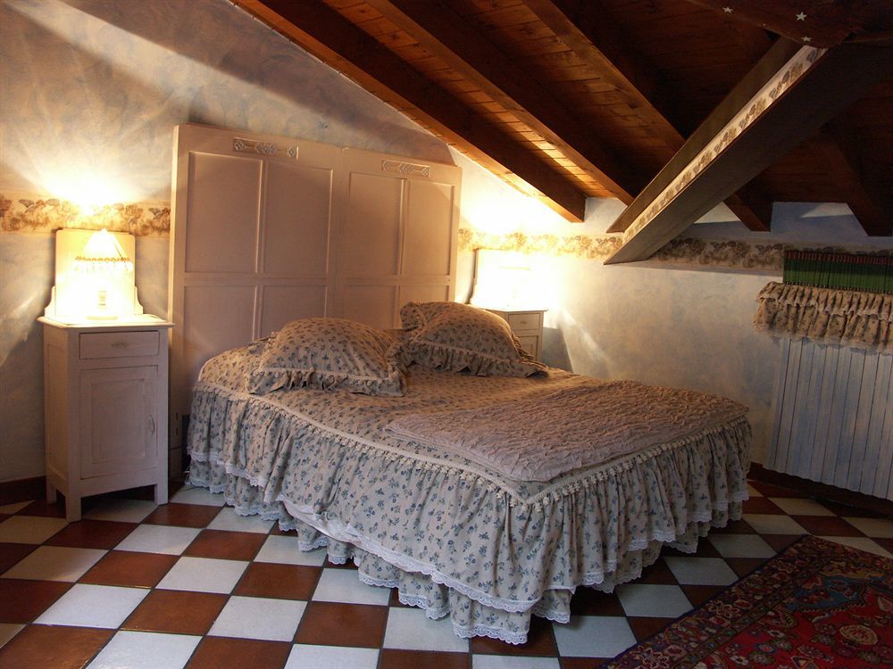 B And B Della Mimosa ديسينسانو ديل غاردا المظهر الخارجي الصورة