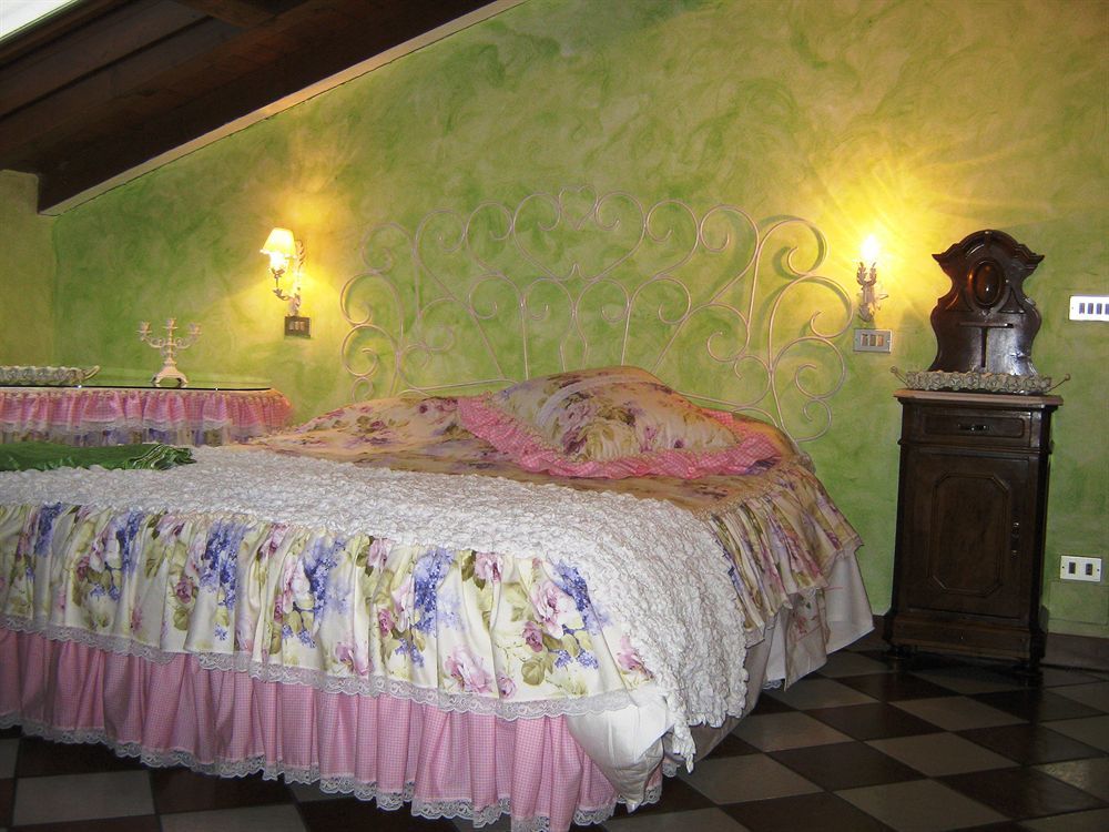 B And B Della Mimosa ديسينسانو ديل غاردا المظهر الخارجي الصورة